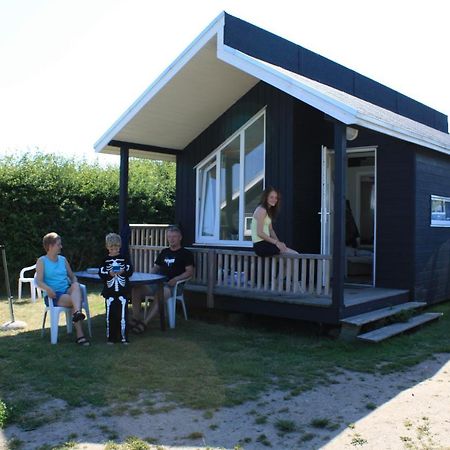 Vesterlyng Camping And Cottages Føllenslev Chambre photo
