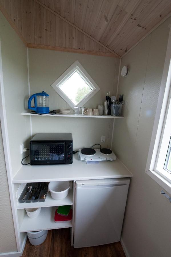 Vesterlyng Camping And Cottages Føllenslev Chambre photo